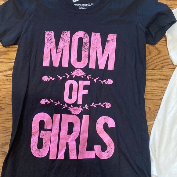 Womens t shirts size small - Picture 3 of 3